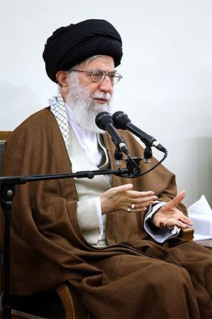 سخنان رهبر انقلاب درباره رسیدگی به زلزله‌ زدگان کرمانشاه