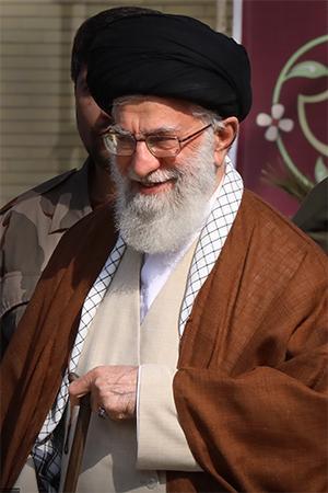 خودتان را برای رساندن کشور به اوج عزت آماده کنید