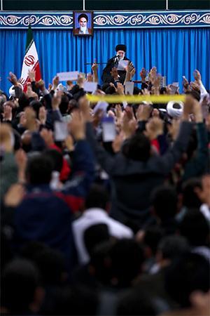 در پناه پرچم انقلاب